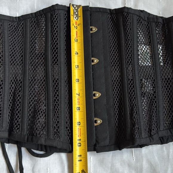 Orchard Corset 305 Modern Curve Standard Mesh Corset. Size 26 - Picture 7 of 9